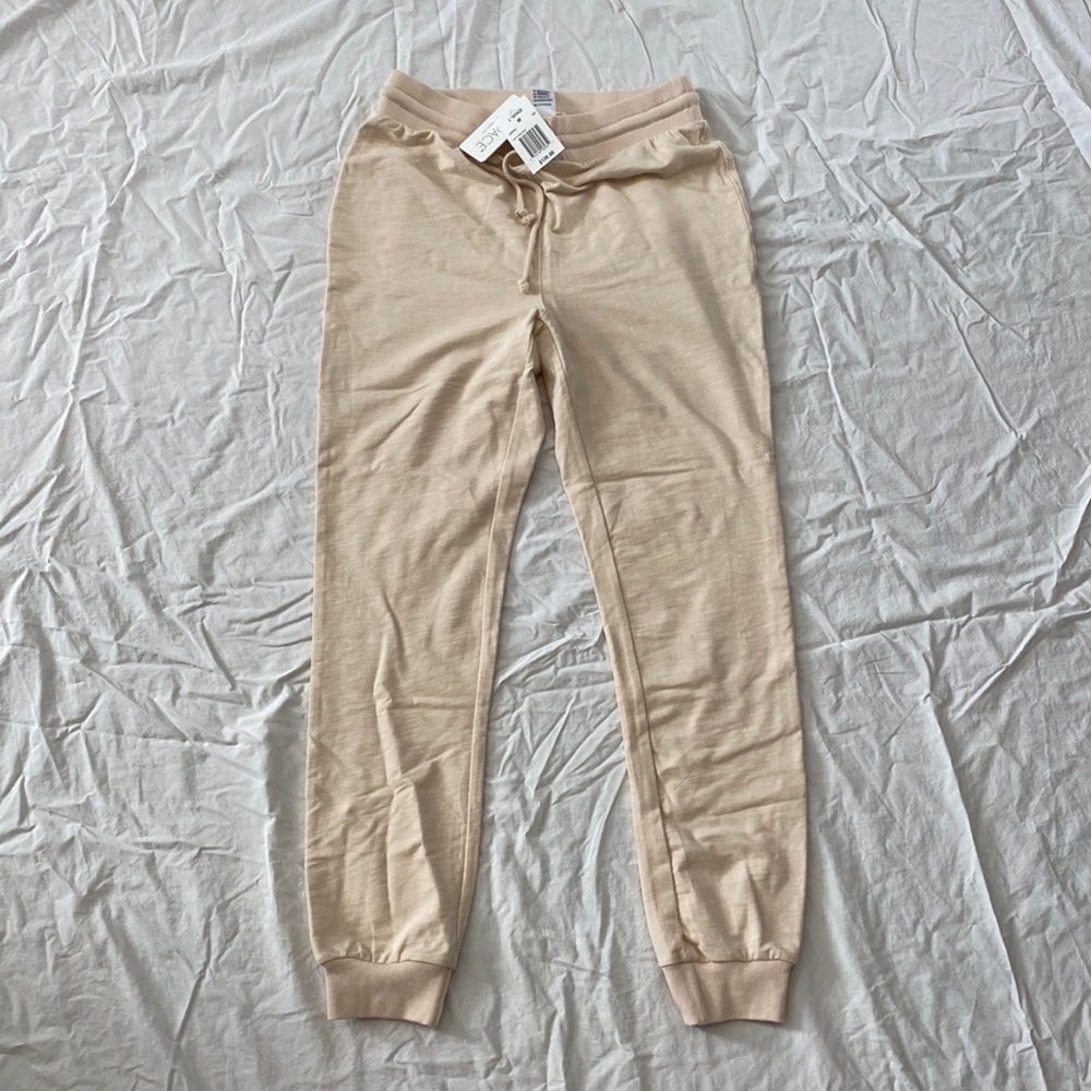 L*SPACE sweatpants Livin is easy pant NWT